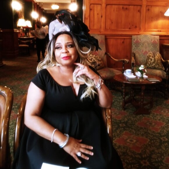 ✨ Hey, I’m ZsaZsa! Let’s Connect 💕 - Picture 3 of 17